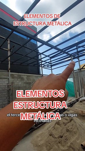 ELEMENTOS DE UNA CUBIERTA DE ESTRUCTURA METÁLICA. Te comparto los elementos que componen a una cubierta que usa el sistema de estructura metálica. Pilares (verticales), vigas de amarre (horizontales), tijeras (vigas inclinadas), correas (reciben la lamina o plancha). . NUESTROS SERVICIOS en la BIO ☝️ . Recuerda consultar a tu ingenier@ de confianza para tu estructura. . . #cubiertametálica #cubiertametalica #estructurasmetalicas #estructurametálica #estructurametalica #estructurametalicaligera #