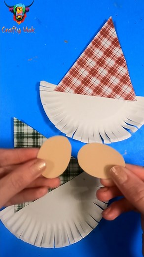 363K views · 2.2K reactions | Why do gnomes giggle while playing football? The grass tickles their armpits. ‍❄️ Want more: LIKE and SUBSCRIBE #paperplatecrafts #craft #crafts #crafty #craftideas #funcrafts #easycraft #foryou #foryour #foryoupage #foryourpage #foryoupages #foryourpages #craftyyak #paperplate #kidscrafts #for #gnome #gnomecrafts #cutegnomes #christmasgnome #christmascraft | Crafty Yak | Facebook