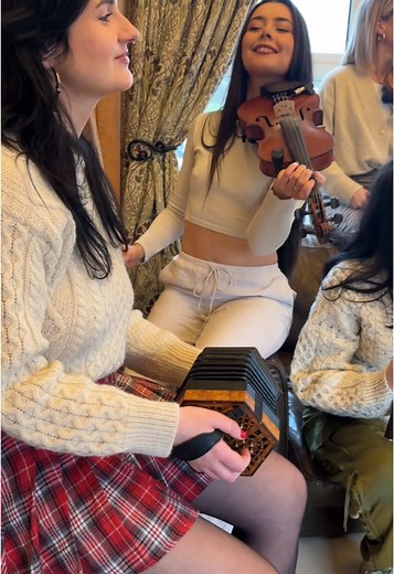 Discover The Rookery: Traditional Irish Music Performance