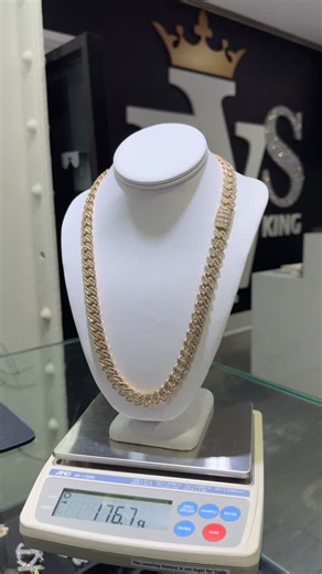 Vvsking & Co on Instagram: "14k 176.7 Grams Si1-Vs2 Mixed with Vs1-Vvs1 Baguette Diamonds . . . . . . . #jewelryforsale #vvsking #chicago #vvsdiamonds #customjewelry"