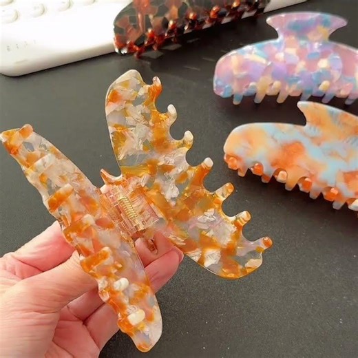 The Hair Clip Magic Wand, a styling marvel that instantly transforms your hair with a simple flick