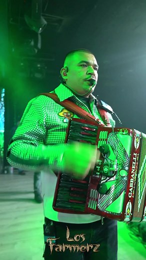 El Gallo Negro en Vivo - Los Farmerz: Letra, Concierto y Más