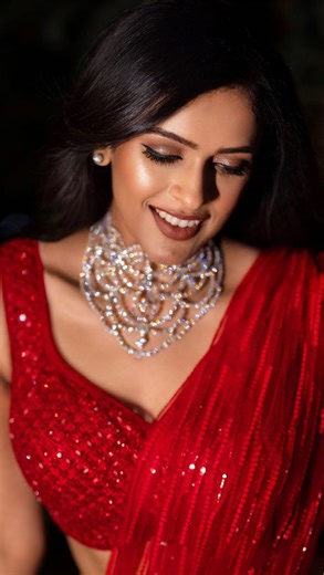 House of Soha on Instagram: "Our iconic HD makeup creation that elevates a frame like no other 😍✨ Makeup | Hairstyling | Draping @mrudulareddyk #SohaGlam #SouthIndianGlam"