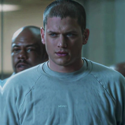 Michael outsmarts Mahone and the FBI #michael #michaelscofield #prisonbreak #wentworthmiller #edit #fyp