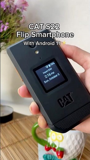 CAT S22 flip smartphone with Android 11 #cats22 #android11 #flipphone #androidflipphone #y2kphones