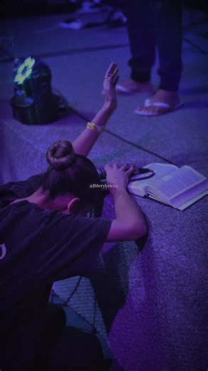 My God is awesome, cause he's always there for me 🙏 🙏 #jbbrrylyrics #christiantiktok #chritianmusic #viral #gospelmusic