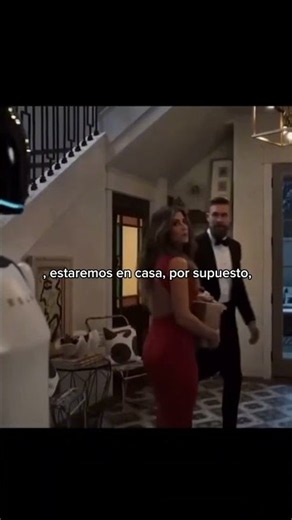 Tesla está preparando la llegada comercial de su robot humanoide Optimus para 2027. #tesla #robot