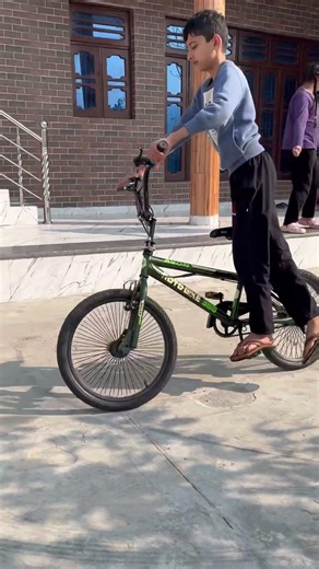 #stunt #cyclestunt #motovolgger #youtubevideos #automobile #youtube #ytshorts ‪@shaadmalik8367‬