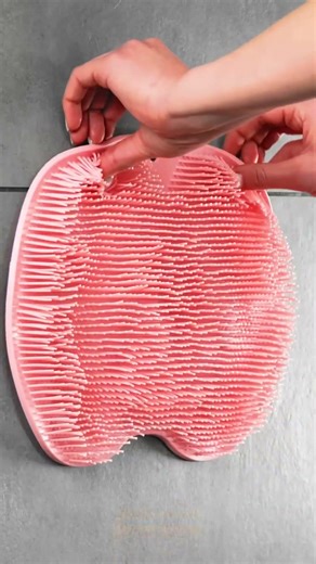 OH NO! PLEASE DON'T LOOK AT MY BELLY! 😭| Let's clean it with a cleaning mat, cool tool #shorts