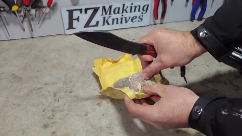 Wootz steel from 1000 year old blades. Forging a Persian Khanjar dagger