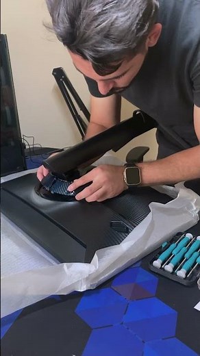 Samsung Odyssey G4 Unboxing!