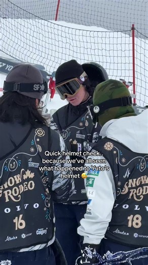 Test failed ❌ hiroto tightened his helmet and it stayed on during today’s qualification 😅 #worldcupcalgary #wintersport #fishalfpipe #fissnowboard #snowboarding