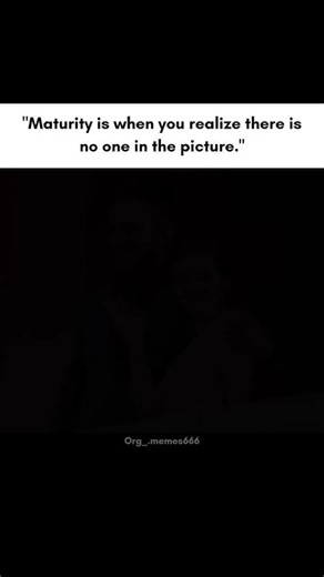 is there anyone in the picture? #gameofthrones #shorts