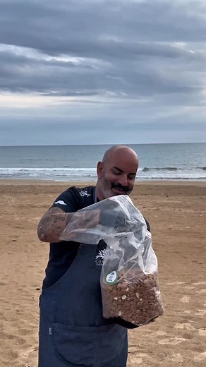 Il torrone in riva al mare ❤️ #amore #passione #divertimento #cucina #chef #cuochi #cucinamediterranea #cuore | Chef Carmelo Ferreri