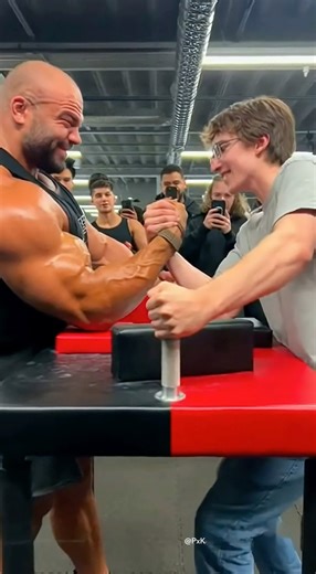 Bodybuilder SNEEZES… Skinny Guy Instantly WINS 😂