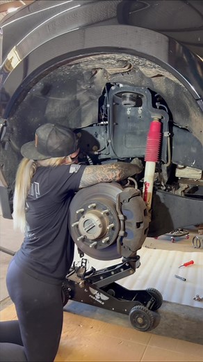 Part 1 installing the 6in @Zone Offroad | Lift Kits on a 2017 F250 🤘 Reveal in part 2 🔥 @OFFICIALTORI @Custom Offsets @Harbor Freight @proeaglejacks