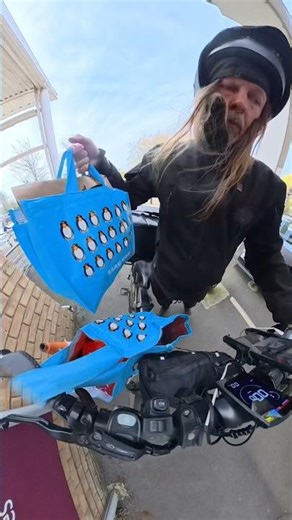 Sainsbury’s Uber Eats order on its way to you 😳 #ubereatsorder #sainsburys ‪@OXdElivery‬