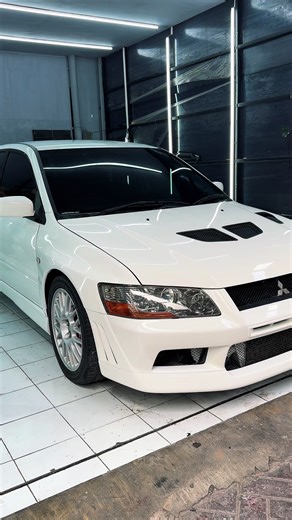 Restorasi Lancer Evolution 7 di Malang