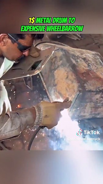 DIY Construction Oil Barrel Wheelbarrow: Unveiling My Hidden Talent