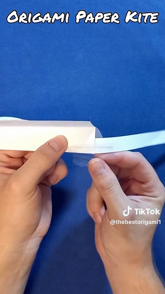 Cómo hacer un cometa de papel fácil