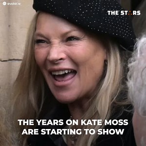 8.1K views · 49 reactions | The passing of the years are already showing on Kate Moss. She was immersed for decades in excesses, and the paparazzi caught the former supermodel with a totally unrecognizable look. She isn't yet 50 years old, but the networks were quick to comment on it, many were shocked by her appearance, and recalled her crazy years full of parties and subst@nces. | The Stars | Facebook