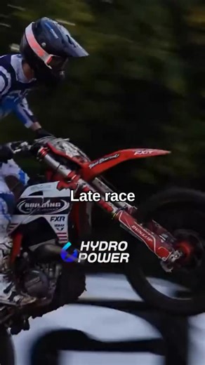 1.2K views | Late race everyone is fading but we got you 欄 1000mgs of electrolytes + 40g of carbs to keep you fueled and hydrated to dominate your competition | Hydro Power | Facebook