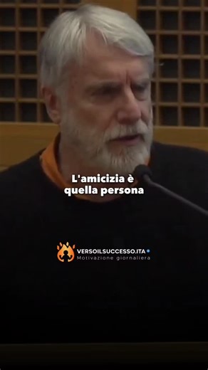 Verso il successo 🔥 on Instagram: "L’amicizia non è fatta di like, di messaggi veloci o di uscite per riempire il tempo. L’amicizia vera è presenza, è esserci quando non conviene, quando non c’è nulla da guadagnare. Un amico non ti applaude solo quando vinci, ma ti guarda negli occhi quando cadi. Ti dice la verità anche se fa male, perché ti rispetta più di quanto tema di perderti. Il resto non è amicizia, è compagnia di passaggio. E non c’è nulla di peggio che riempirsi la vita di presenze vuo