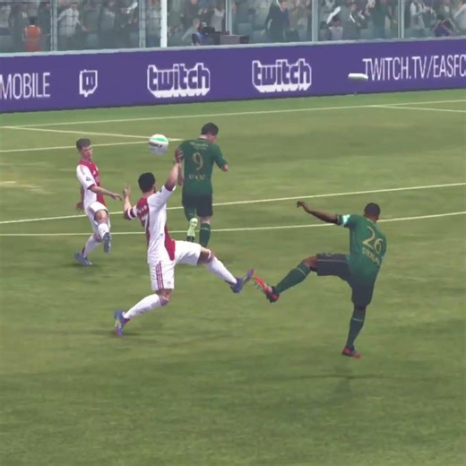 🤣 💀 | Pes2013 #pes2013 #proevolutionsoccer2013 #football #ronaldo
