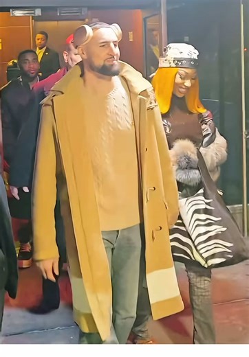 Meg Thee Stallion & Klay Thompson leaving MSG after the Knicks game 👀🏀🔥 #MegTheeStallion #KlayThompson #KnicksGame #MSG #megantheestallion