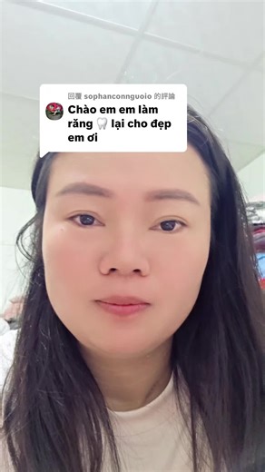 Phụ nữ trung niên chật vật kinh tế, e ngại làm răng thẩm mỹ