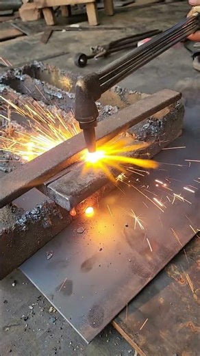 🔥 Mastering the Toughest Steel: Cutting 16mm Kamani Plate! #gascutting #fabrication #welder