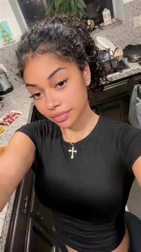 Sade call, take me out to eat, my reply, girl I’m 8,000 miles away from you, cook something. She said I don’t want to. I said you don’t have a choice I’m in Japan. Make content #shelovesme #girlfriend #relationships #fypシ #sadeanderson