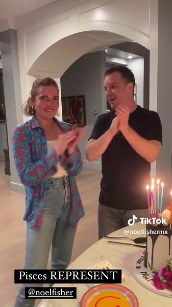 Hoy es el cumpleaños de nuestro guapo y talentoso Noel Fisher 🎂 Noel Fisher y Elise Eberle celebraron su cumpleaños junto a sus seres queridos, Cameron, Kate y Layla. #noelfisher #eliseeberle #cameronmonaghan #kateminer #laylaalizada #shameless #gallavich #noelfishermexico