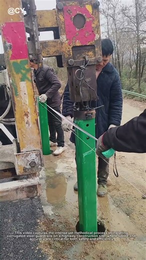 How Workers Install Steel Barriers in 1 Minute! 🌾↓