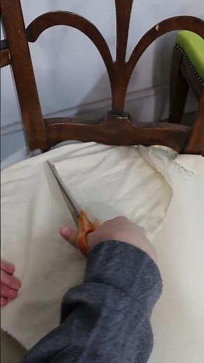 La coupe en Y sur une assise de fauteuil