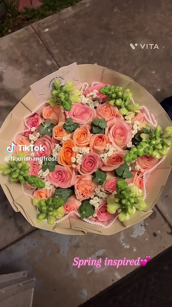 Spring bouquet 🤍 #spring #springbouquet