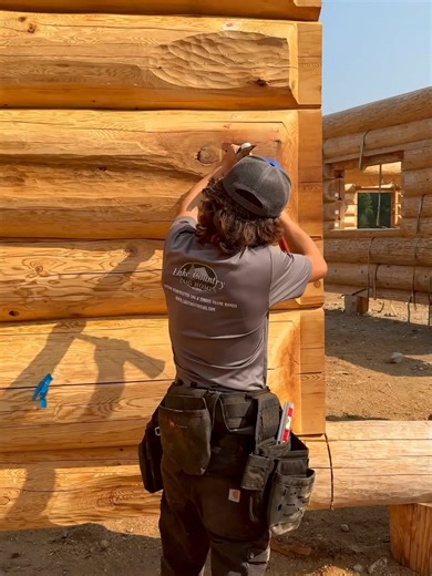Handcrafted Western Red Cedar & Douglas Fir Log Homes