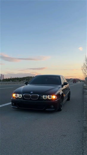 BMW E39 Rolling Like a Boss 🖤🔥 #luxurycars 😱 #bmw 💀 #automobile 🔥