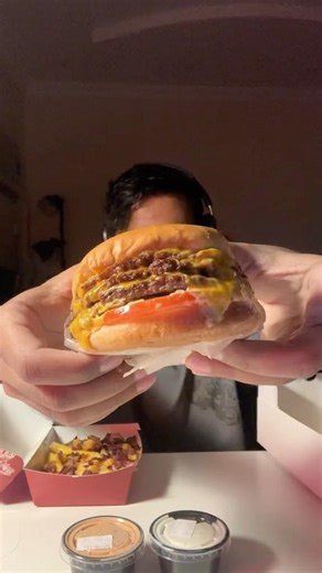 كاليفورنيا برجر