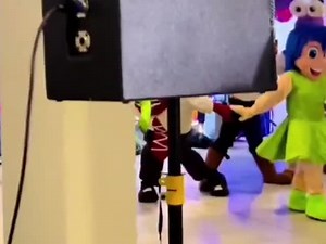 WHO ARE THESE DIVAS???? #redvelvet #reveluv #diva