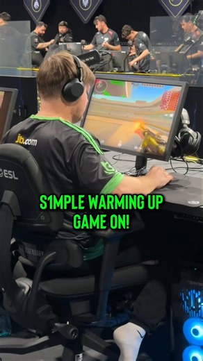 s1mple (BC.Gaming) Warming Up Before IEM Krakow – Handcam & Mouse Grip | CS2