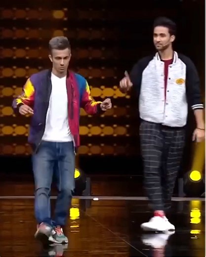Raghav Juyal's Dance Performance with Piushh
