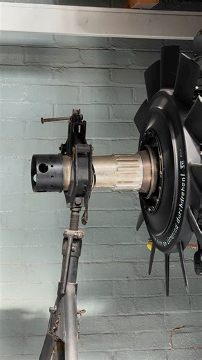 107K views · 1.6K reactions | BMW 801D on the ‘engine wall’ in IWM Duxford’s Hangar 5. The fan immediately aft of the propeller helped provide cooling airflow to the cylinders - at higher airspeed the fan actually needed little power from the engine to operate, as the forced flow of air did much of the work. #ww2 #ww2history #BMW #aeroengines #warbirds | Daniel J Wheatcroft | Facebook