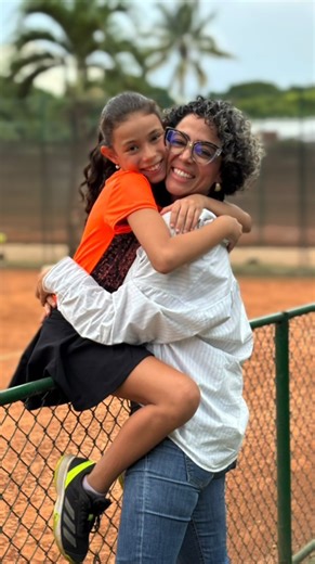 Angelica Donneys on Instagram: "Lo viví como deportista. Hoy lo vivo como mamá y créanme… es completamente distinto. 😅 En este video les abro mi corazón sobre lo que ha sido este camino de ser una ex deportista de alto rendimiento, acompañando ahora a mi hija en esta travesía por el deporte."