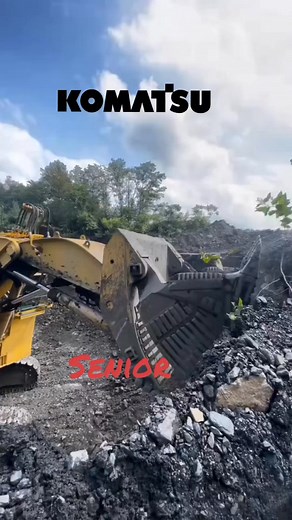 Excavator Komatsu PC2000 Vs PC200 | Ahart