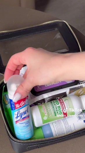 My mini travel cleaming kit ✈️🫧😍 #CleanTok #clean #cleanwithme #cleaningmotivation #asmr #cleaningtips #hotelcleaning #hotelclean #travelessentials #cleaningasmr #organized #travelmusthaves #traveltips
