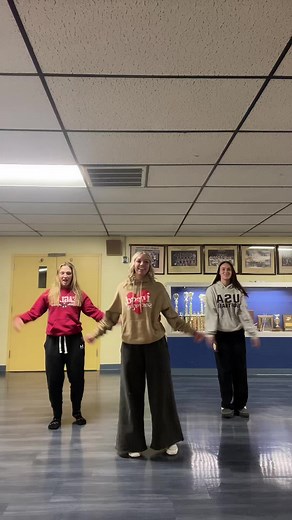 pre-practice tiktoks>> #fyp #cheer #cheertok @taelar.coolnesssssss @jentriek @kinleygrybowski