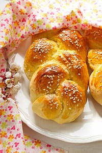 Choereg - Armenian Easter Bread Recipe - Easy Step-by-Step Guide | COOK.ME