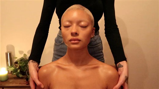 【itsblitzzz】夜间天然精油、柑橘、适应原按摩（耳语） 20191125_哔哩哔哩_bilibili