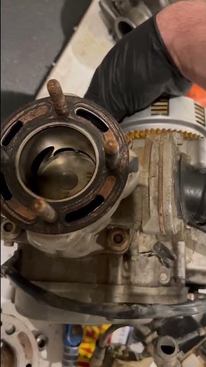 2007 CR85 2 Stroke Top End Piston Cycle